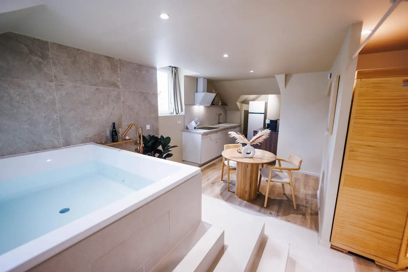 Eden Room – Espace repas 1