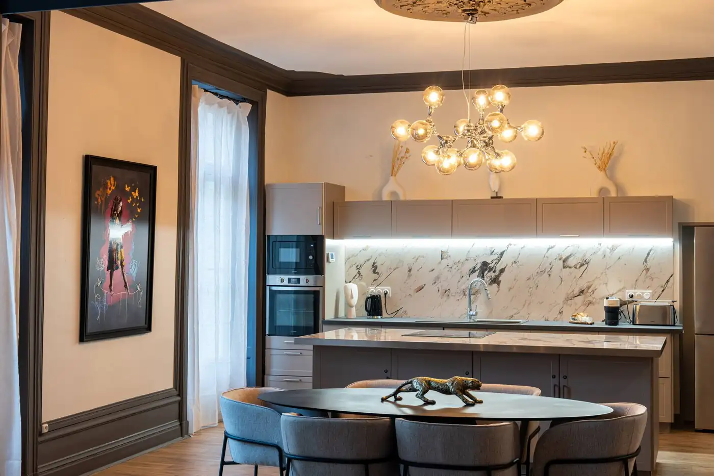 Suite Marguerite – Espace repas 2