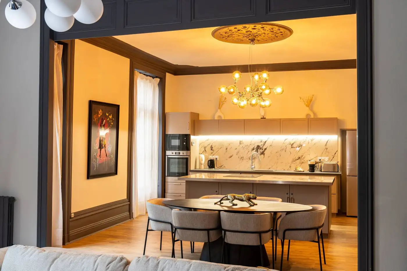 Suite Marguerite – Espace repas 3